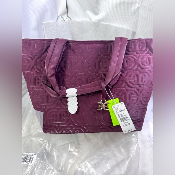 Sam Edelman Ethyl Top Zip E/W Tote. Bordeau. - Picture 4 of 16